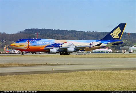 Singapore Airlines Flight 006