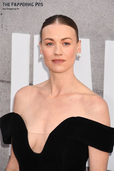 Yvonne Strahovski Expsoed Tits In Deep Cleavage 10 Photos FappeningTime
