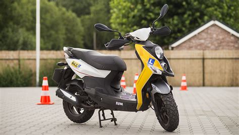 Scooter Rijbewijs In Dag Halen In Tilburg D Rijschool En Opleider