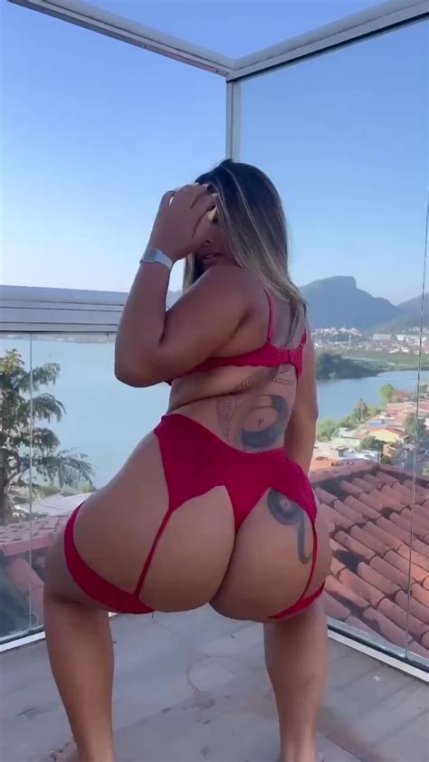 Blonde Ass Rolling Around To The Sound Of Funk In Just Her Panties Cnn Amador