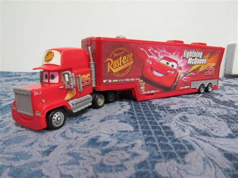 Disney Pixar Cars Mack Super Liner Truck Hauler Lightning McQueen Car