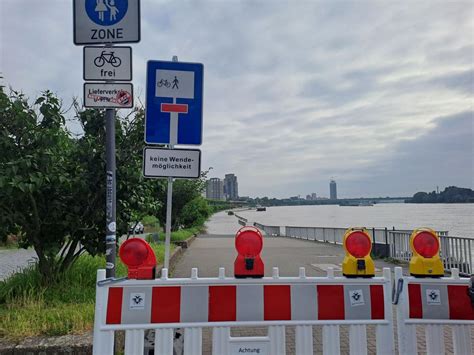 Hochwasser in Köln Rheinpegel sinkt am Donnerstag leicht