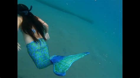 Pregnant Mermaid In The Ocean בת ים בהריון Youtube