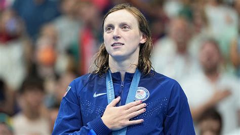 Katie Ledecky Wins Record Breaking 13th Olympic Medal In Women S 4x200m Freestyle Relay Fox News