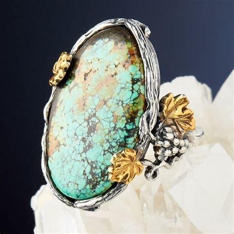 твои зеленоватые глаза, Как персидская больная бирюза": cameo1881 ...