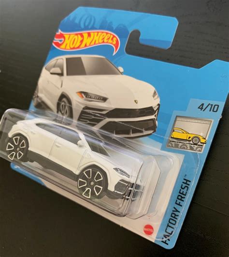 Hot Wheels Lamborghini Urus White Short Card Factory Fresh Hard To Find Collector Miniature