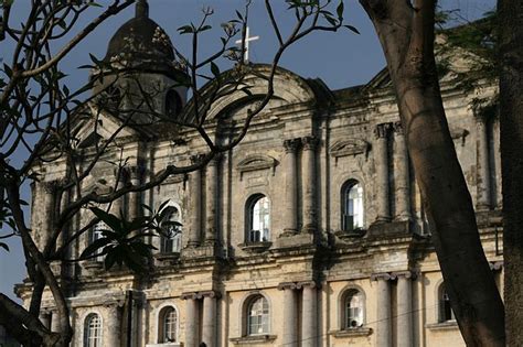 Taal Basilica Of Saint Martin Of Tours Taal Batangas Backpacker