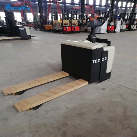 2500kg 4500lbs Hand Pallet Truck Welded Jack Pump Pallet Forklift