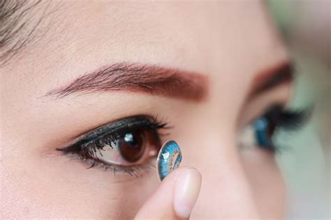 The Ultimate Beginners Guide to Colored Contact Lenses - The Video Ink