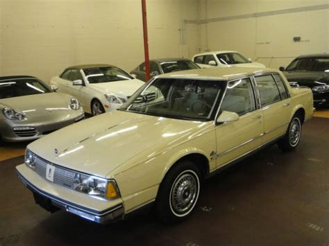 1986 Oldsmobile 98 Regency Sedan 25k Original Miles Like New
