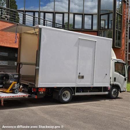 CAMIONNETTE PTAC 3 5T FOURGON CAISSE 20M3 ISUZU NLR 93000