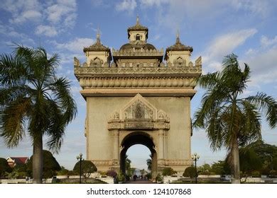 Patuxai War Monument Downtown Vientiane Laos Stock Photo 2371732545 ...