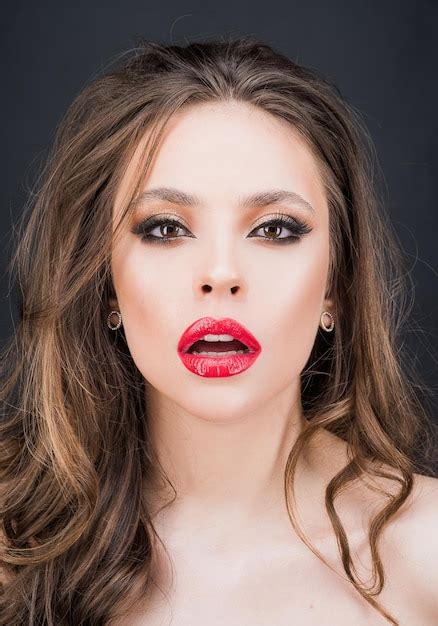 Premium Photo Sensual Woman With Red Lips Black Eyes Makeup Closeup