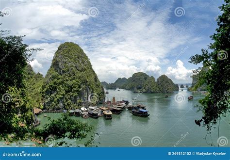 Beautiful Sea Gulf Ha Long Bay Surrounded High Mountains Stock Photo