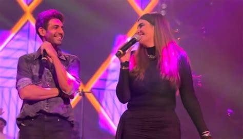 On Stage Undeniable Chemistry Between Kartik Aaryan And Deepti Sadhwani