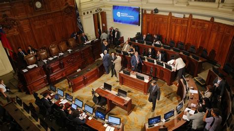 Cadem 46 Votaría En Contra De La Nueva Constitución Con La