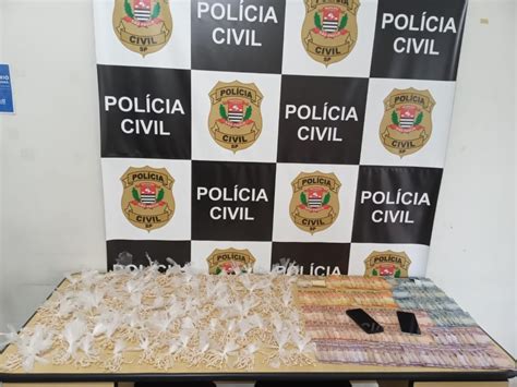 Pol Cia Civil Prende Casal Ap S Identificar Dep Sito De Drogas Em Registro