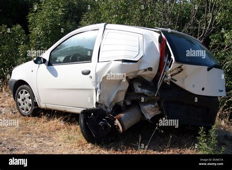 Accidente Automovilistico Fotografías E Imágenes De Alta Resolución Alamy