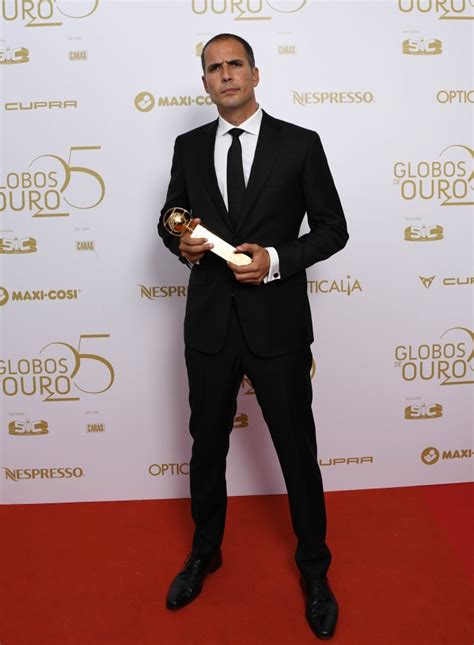 Caras Ricardo Ara Jo Pereira Vence Globo De Ouro De Personalidade Do