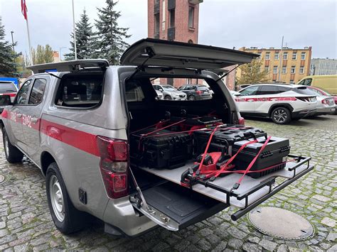 Odbiór lekkiego samochodu rozpoznawczo ratowniczego na podwoziu Isuzu D