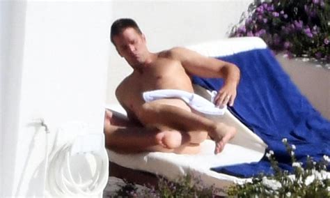 Full Back Buck Naked Tom Brady CAUGHT Baring His Balls