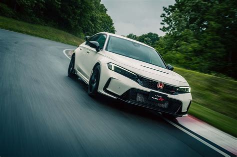 The 2023 Civic Type R Is The Most Powerful Civic Ever Edmunds