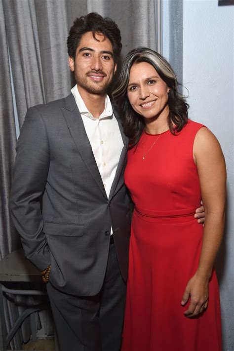 Tulsi Gabbard's Husband Abraham Williams Proposed on a Surfboard