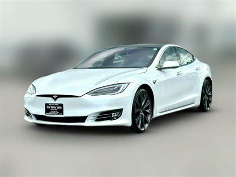 Certified pre-owned Tesla Model S 75 For Sale in Elgin, IL | Auto Navigator