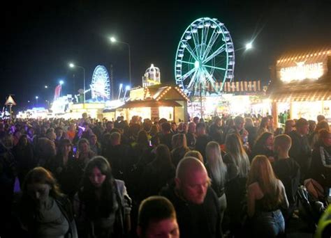 Hull Fair 2023 Opening Night Live Walton Street Packed As Huge Event