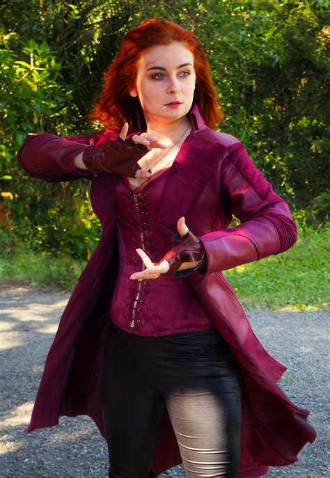 wanda avengers costume 16