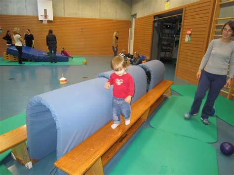 Bildergebnis für kinderturnen bewegungslandschaften Kids gym Gym