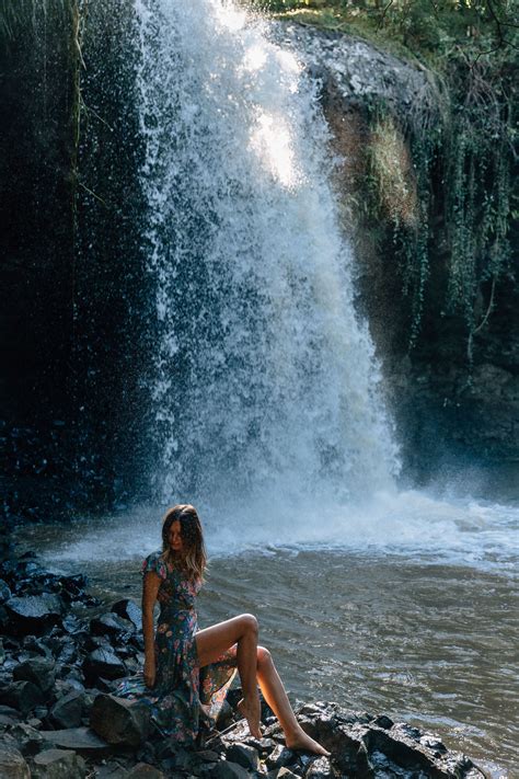 Auguste Photography Poses Waterfall Photo Waterfall Pictures