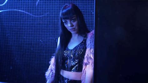 Huir - Triumphal (Music video) • Electrozombies