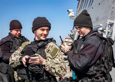 Dvids Images Sailors Conduct Training Aboard Uss Dewey April 5