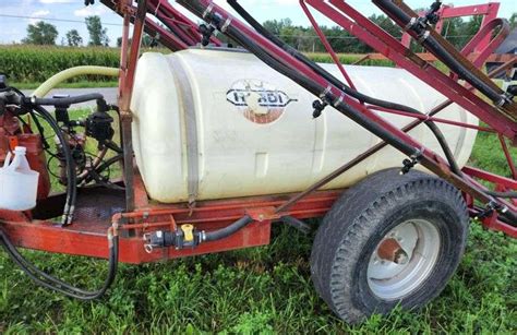 Hardi Tr500 Sprayer 1302 Pump With Spare Both Work Has 3 Section