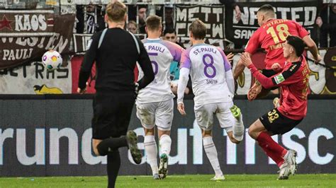 Fu Ball Drei Viertelfinalspiele Im Pokal Live Bei Ard Oder Zdf Horizont