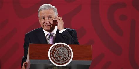 Mexican President Resists Pressure to Restart Oil Auctions - WSJ