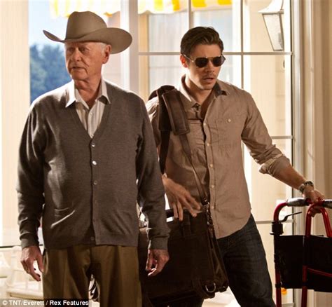 Last Picture Of Dallas Star Larry Hagman Shows The Jr Actor Smiling As