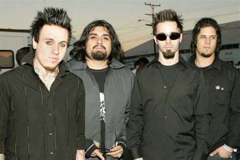 16 Years Ago: Papa Roach Break Out With 'Infest' Album