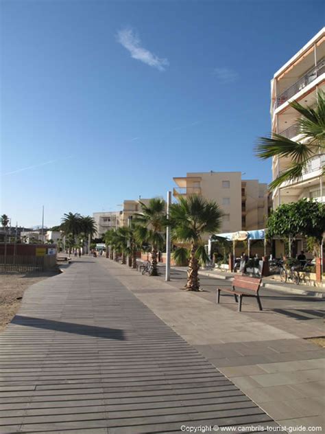 A Photo Tour of Cambrils Beach: Images of Beaches and Seaside in ...