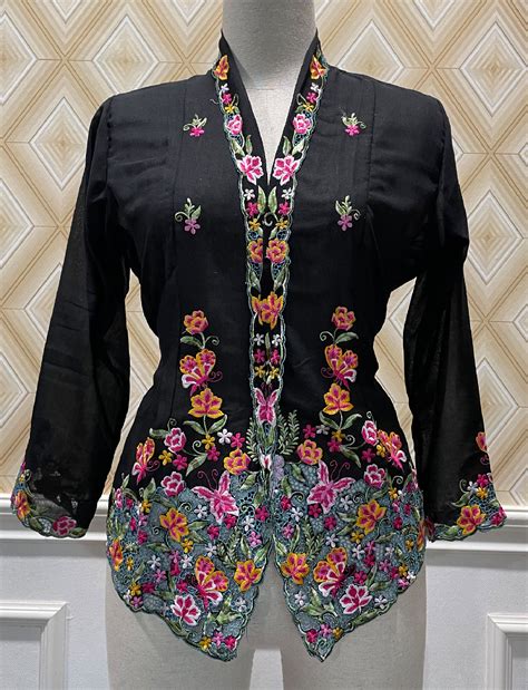 Kebaya Nyonya Hitam IK1368 4XL BUTIK KEBAYA NYONYA