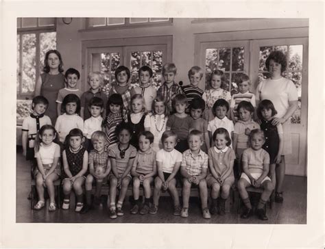 Photo de classe 1972 1973 3e année de maternelle de 1972 ECOLE