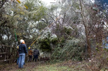 Texas power grid woes continue as New England prepares for Arctic front | PBS News