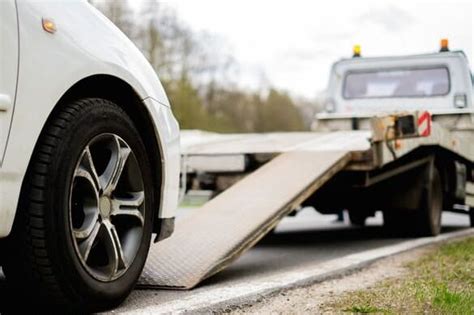 Guía Imprescindible Conozca los Requisitos para Remolcar un Auto con