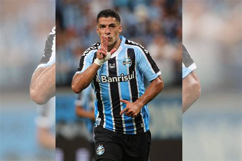 Suárez estreia hat trick e Grêmio é campeão da Recopa Gaúcha