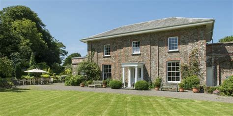 holiday cottages sleeping  people group accommodation