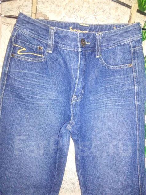 Джинсы. да есть - Основная одежда во Владивостоке