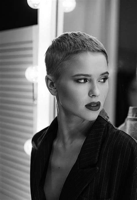 Buzzed Hair Women Shaved Hair Women Short Hair Cuts For Women Buzz