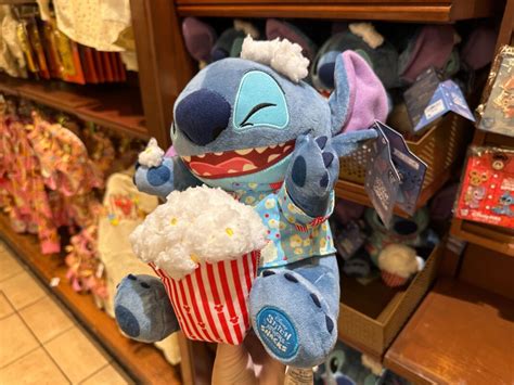 新スティッチポップコーンのぬいぐるみピンバッジセットがウォルトディズニーワールドとshopDisney発売 WDW News Today