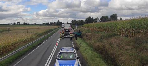 Tak Wygl Da Wypadek W Kl Czkowie Tir Zderzy Si Z Busem Na Drodze